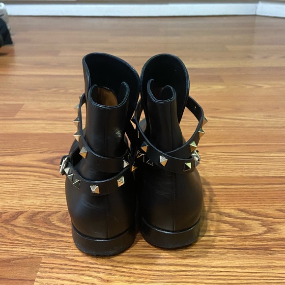 Valentino Garavani Rockstud Ankle Boots - Picture 8 of 12